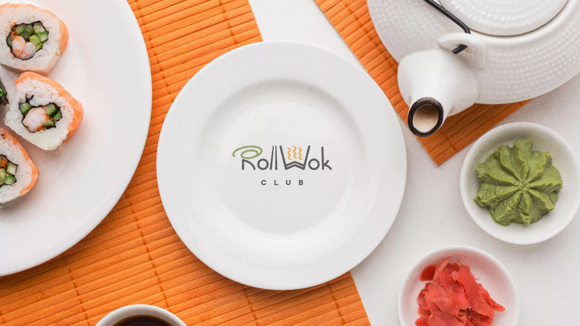 Разработка логотипа и фирменного стиля в Новоульяновске для суши-бара «Roll Wok Club» Разработка логотипа и фирменного стиля в Новоульяновске для суши-бара «Roll Wok Club»